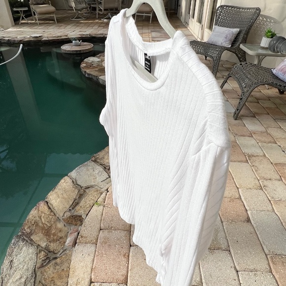 Long-Sleeve Cream Top - Picture 6 of 15